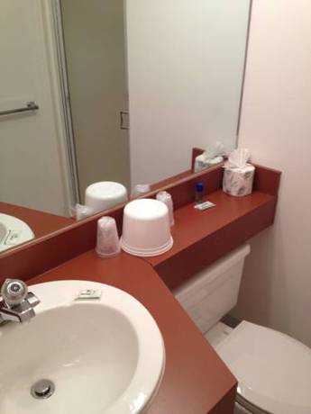 Imagen de la habitación del Hotel Cozy Cove Beachfront Resort Inn. Foto 3