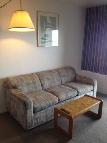 Imagen de la habitación del Hotel Cozy Cove Beachfront Resort Inn. Foto 6