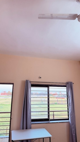 Imagen de los interiores del Hotel Cozy Den. Foto 10
