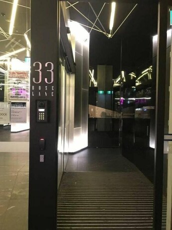 Imagen general del Hotel Cozy Gem With Poolgym In Mel Cbd@southerncross. Foto 1