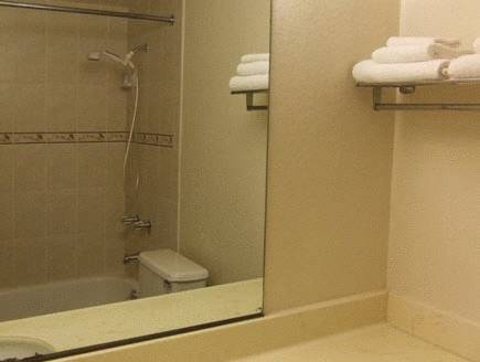 Imagen de la habitación del Hotel Cozy Inn, Costa Mesa. Foto 8