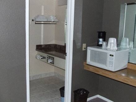 Imagen de la habitación del Hotel Cozy Inn, Costa Mesa. Foto 13