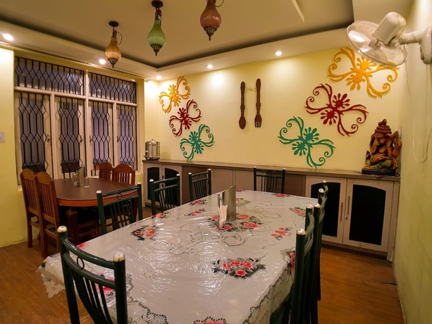 Imagen de los interiores del Hotel Cozy Nook, Dalhousie. Foto 9