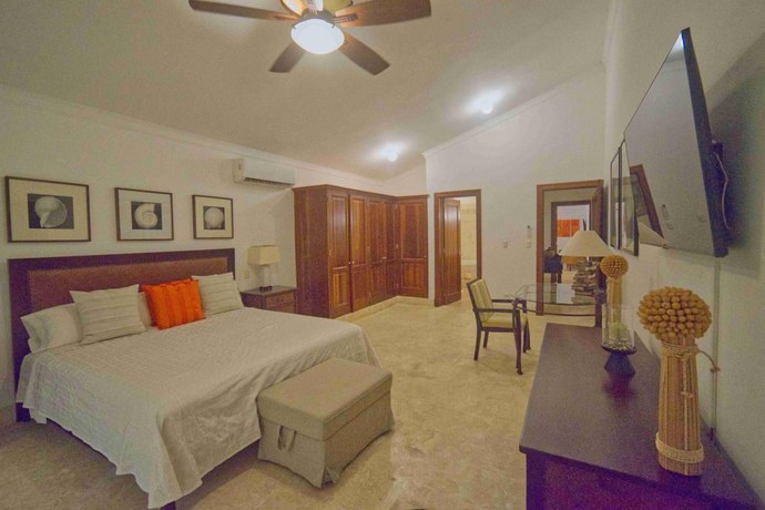 Imagen de la habitación del Hotel Cozy Private Villa in Amazing Beach Golf Resort. Foto 13