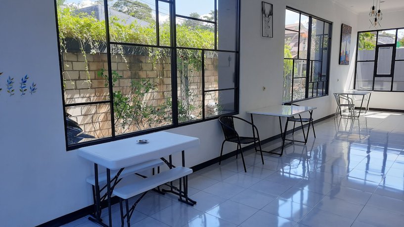 Imagen de los interiores del Hotel Cozy Stay Kupang. Foto 19