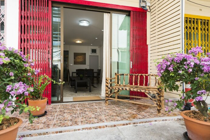 Imagen general del Hotel Cozy TownHouse HuaLampong. Foto 17