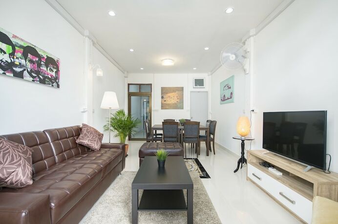 Imagen general del Hotel Cozy TownHouse HuaLampong. Foto 1
