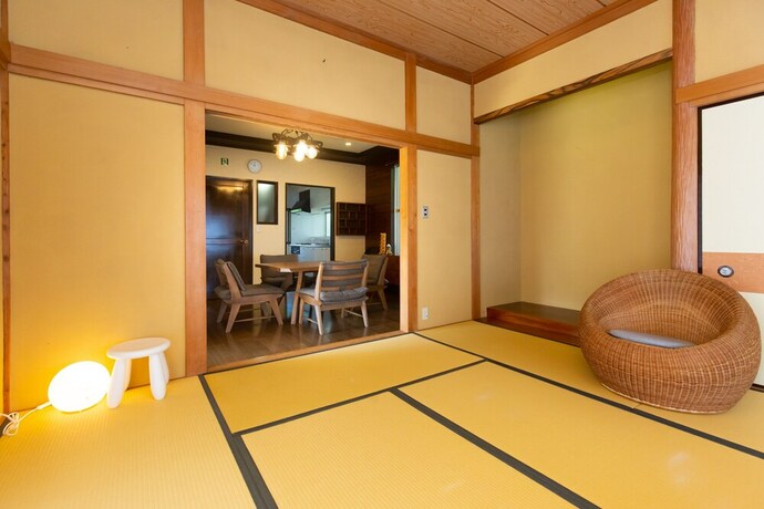 Imagen de la habitación del Hotel Cozy Villa With Hot Springs and Nature. Foto 31