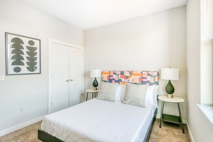 Imagen de la habitación del Hotel CozySuites Music Row. Foto 14