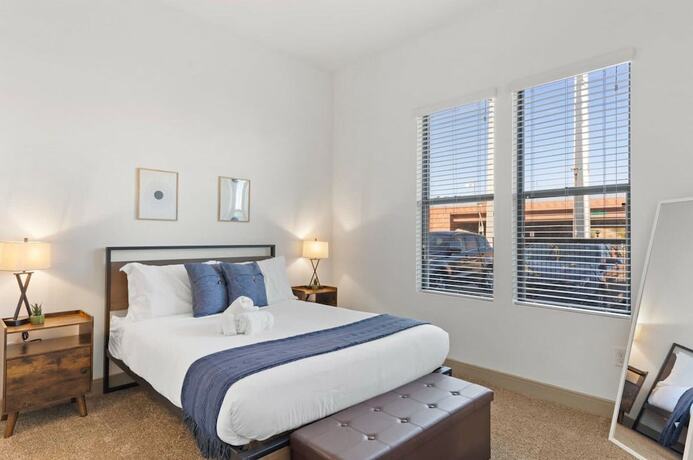 Imagen de la habitación del Hotel CozySuites at Town Lake. Foto 11