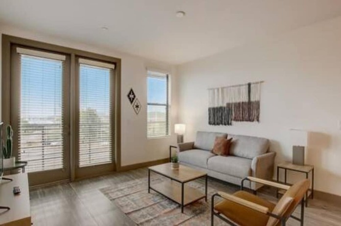 Imagen de la habitación del Hotel CozySuites at Town Lake. Foto 12