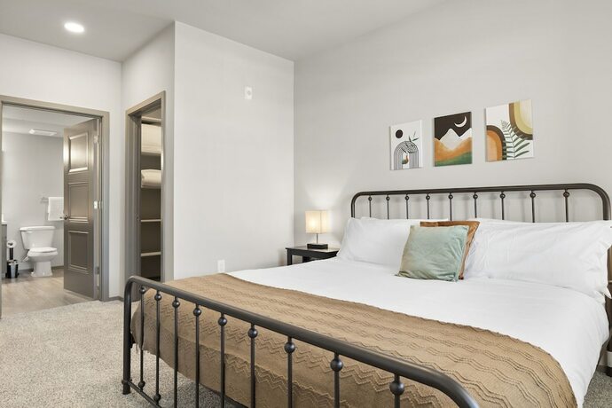 Imagen de la habitación del Hotel CozySuites at Westgate. Foto 15