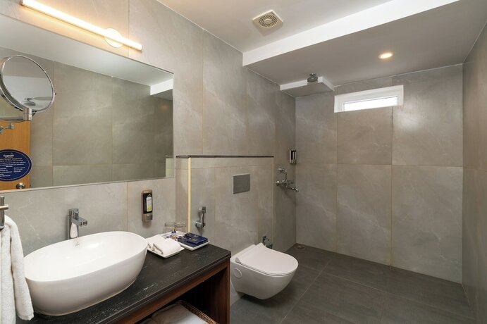Imagen general del Hotel Cozzet Victoria. Foto 6