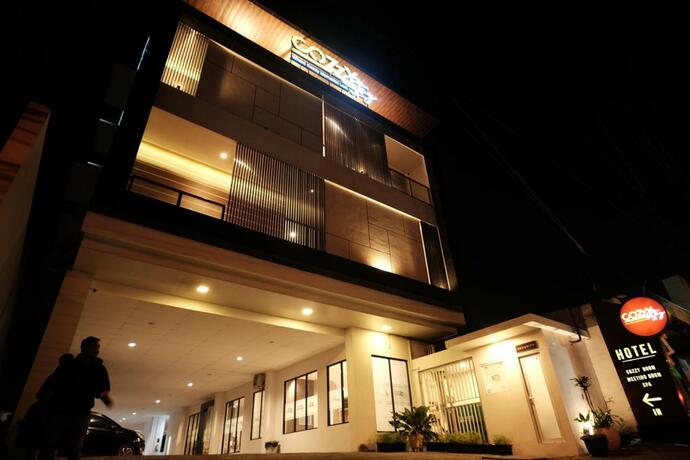Imagen general del Hotel Cozzy Stay Semarang. Foto 11