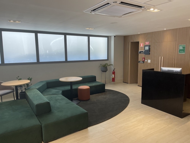 Imagen de los interiores del Hotel Cozzy Su&iacute;tes Para&iacute;so. Foto 17