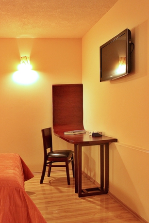Imagen de la habitación del Hotel Cr Tehuacan. Foto 10