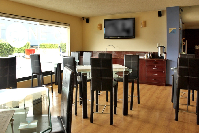 Imagen del bar/restaurante del Hotel Cr Tehuacan. Foto 6