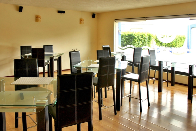 Imagen del bar/restaurante del Hotel Cr Tehuacan. Foto 7