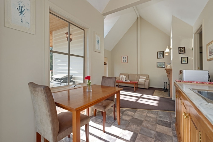 Imagen de los interiores del Hotel Crabtree River Cottages. Foto 16