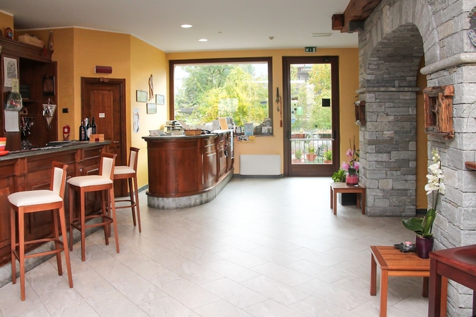 Imagen de los interiores del Hotel Crabun. Foto 18