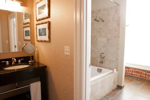Imagen de la habitación del Hotel Craddock Terry , Lynchburg, A Tribute Portfolio. Foto 10