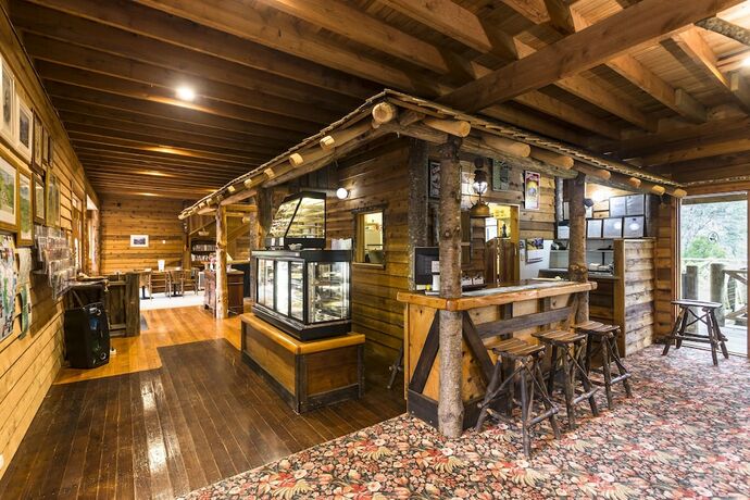 Imagen de los interiores del Hotel Cradle Forest Inn. Foto 39