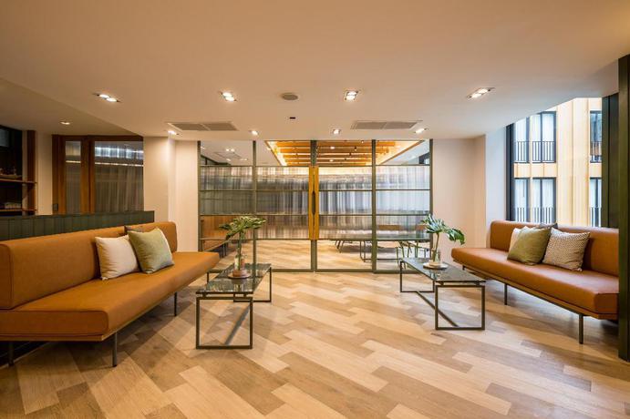 Imagen de los interiores del Hotel Craftsman Bangkok. Foto 17