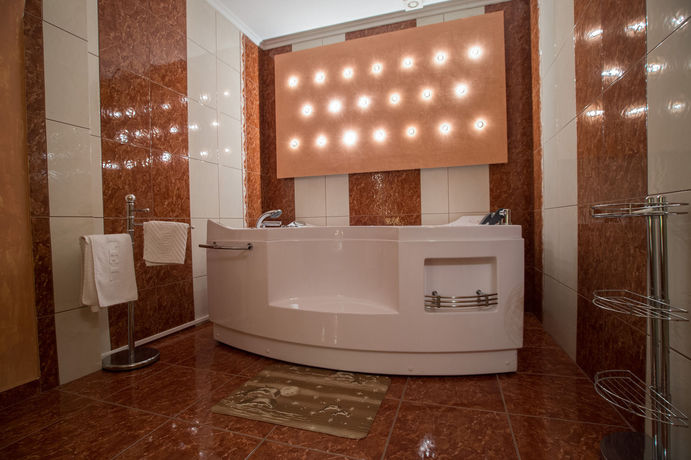 Imagen de la habitación del Hotel Craiovita. Foto 6