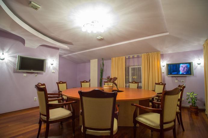 Imagen de la habitación del Hotel Craiovita. Foto 10