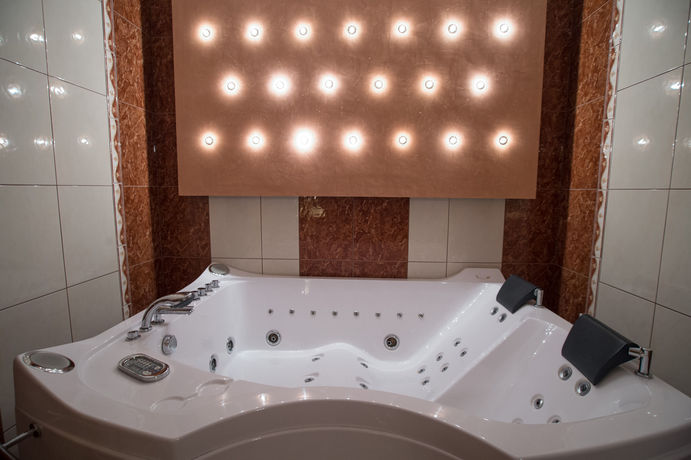 Imagen de la habitación del Hotel Craiovita. Foto 13