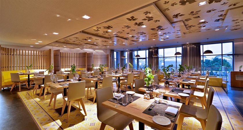 Imagen del bar/restaurante del Hotel Cramim Resort and Spa. Foto 1