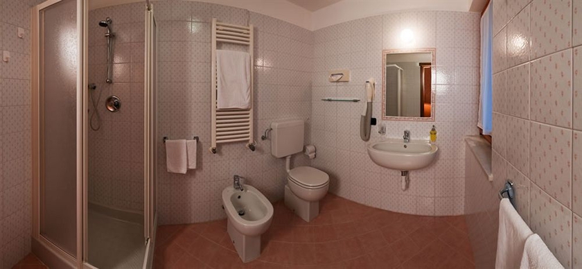 Imagen de la habitación del Hotel Crampon. Foto 6