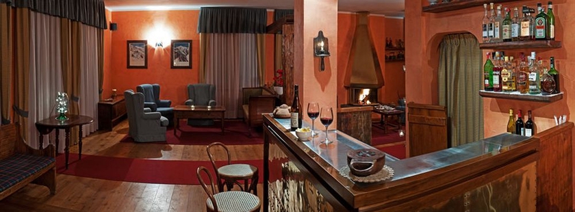 Imagen del bar/restaurante del Hotel Crampon. Foto 5