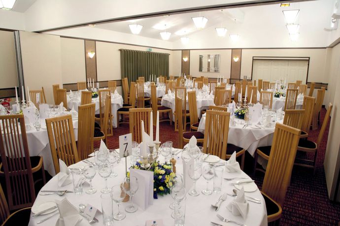 Imagen del bar/restaurante del Hotel Cranfield Management Development Centre. Foto 5