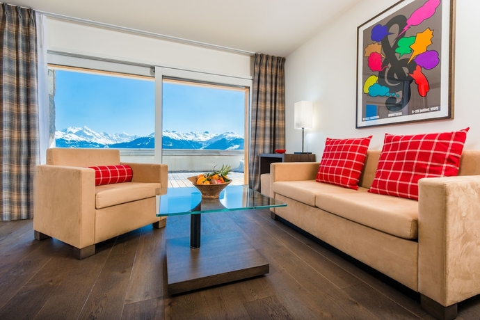 Imagen de la habitación del Hotel Crans Ambassador. Foto 13