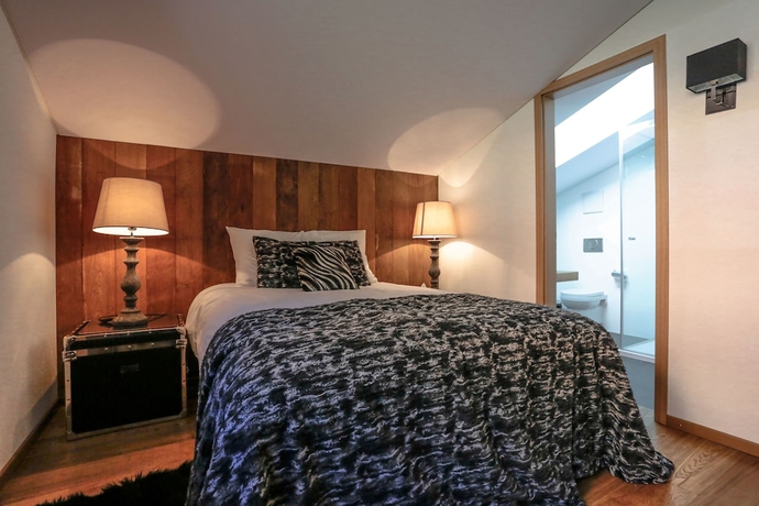 Imagen de la habitación del Hotel Crans Luxury Lodges. Foto 9