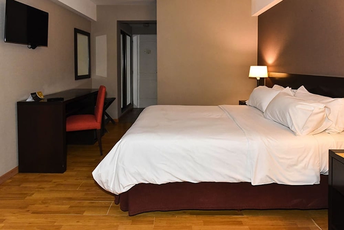 Imagen de la habitación del Hotel Crans Montana. Foto 4