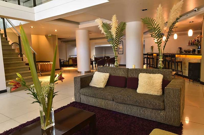 Imagen de los interiores del Hotel Crans Montana. Foto 7