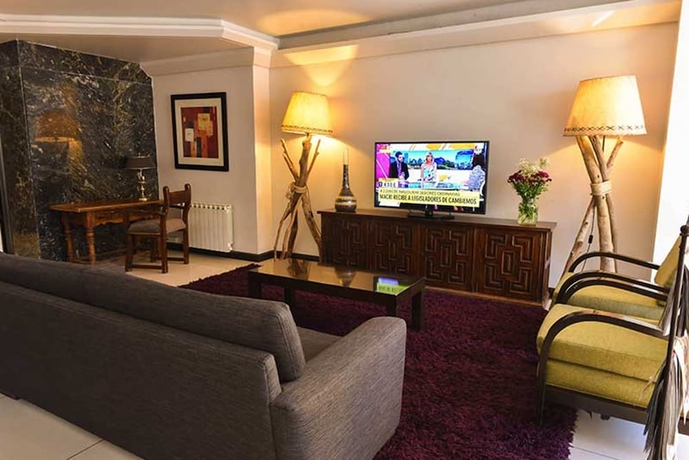 Imagen de los interiores del Hotel Crans Montana. Foto 14