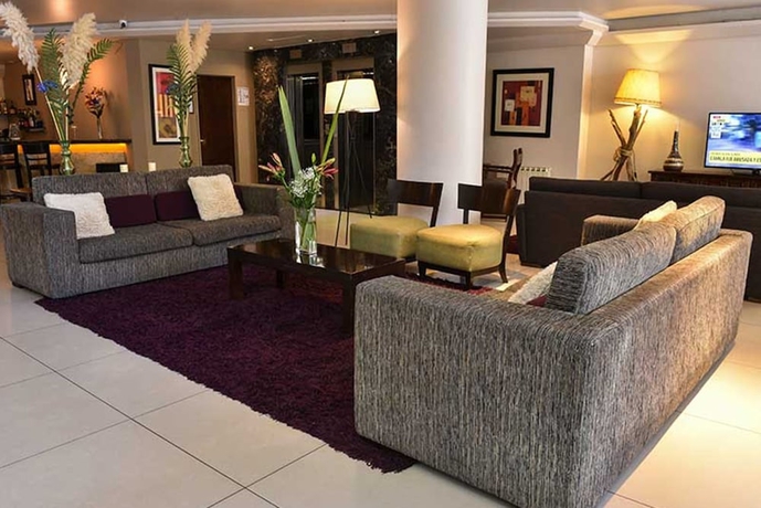 Imagen de los interiores del Hotel Crans Montana. Foto 16
