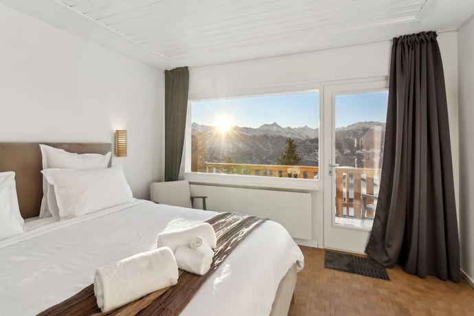 Imagen de la habitación del Hotel Crans Montana Suites. Foto 3