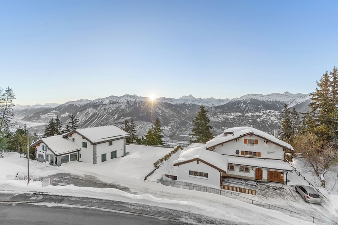Imagen general del Hotel Crans Montana Suites. Foto 1