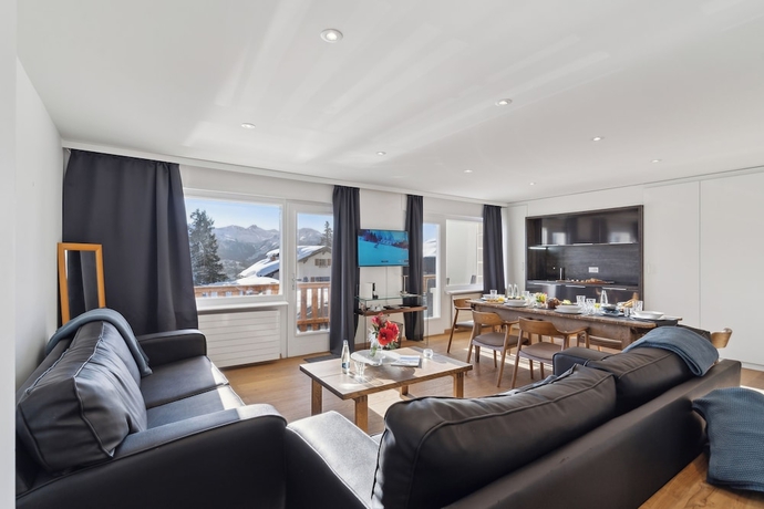 Imagen de la habitación del Hotel Crans Montana Suites. Foto 8