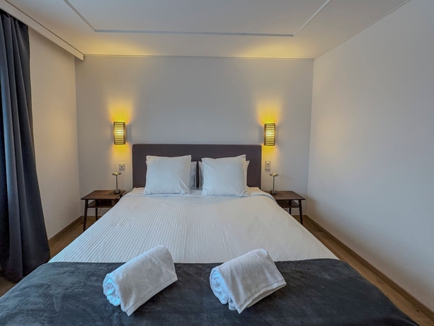 Imagen de la habitación del Hotel Crans Montana Suites. Foto 13