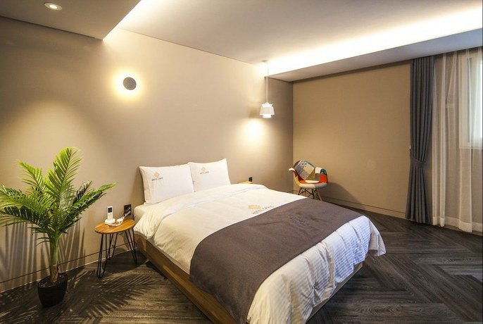 Imagen de la habitación del Hotel Crape. Foto 2