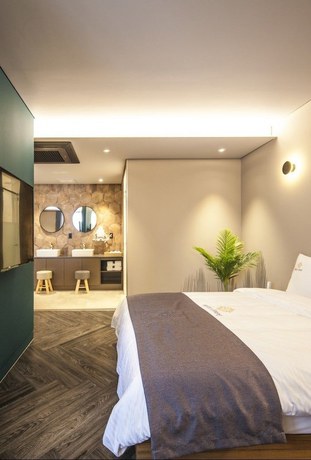 Imagen de la habitación del Hotel Crape. Foto 6