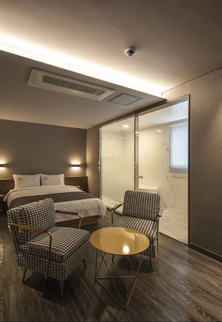 Imagen de la habitación del Hotel Crape. Foto 8