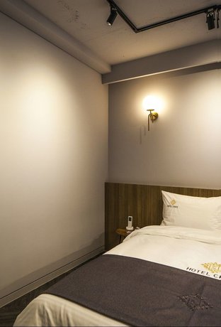 Imagen de la habitación del Hotel Crape. Foto 10