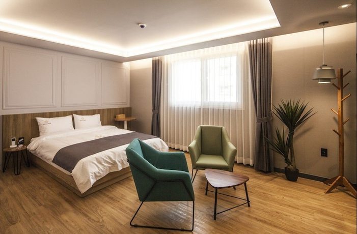Imagen general del Hotel Crape. Foto 1