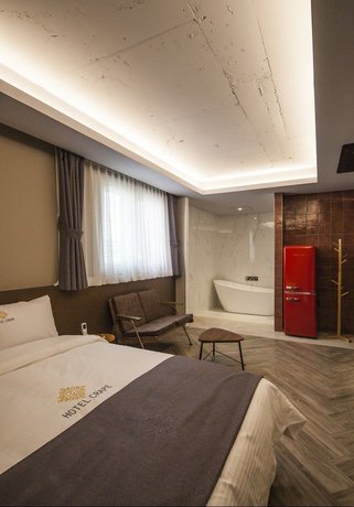 Imagen de la habitación del Hotel Crape. Foto 14